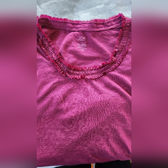 Joe Fresh Tshirt with ruffle collar - Picture 3 of 7